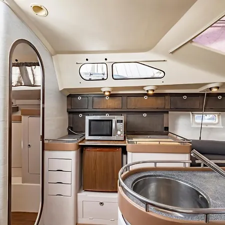 Relaxing On A 38ft Sail Yacht Botel *