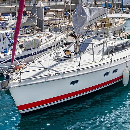 Botel Relaxing On A 38ft Sail Yacht *