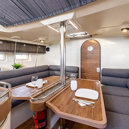 Botel Relaxing On A 38ft Sail Yacht Arrecife (Lanzarote)